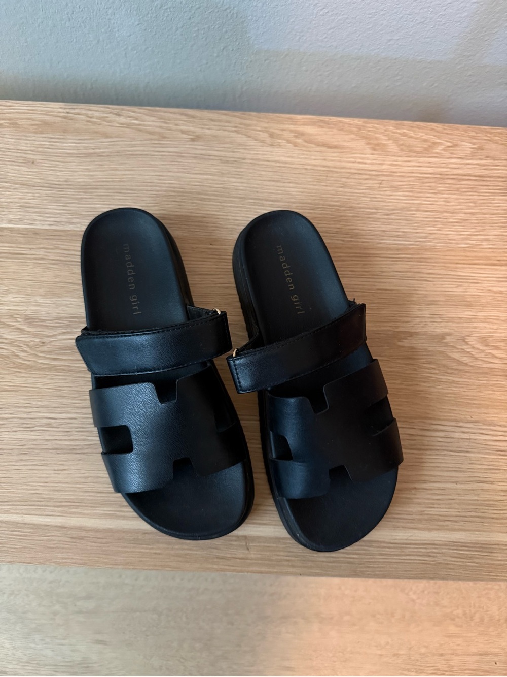 Madden Girl Black Cutout Double-Strap Slide Sandals